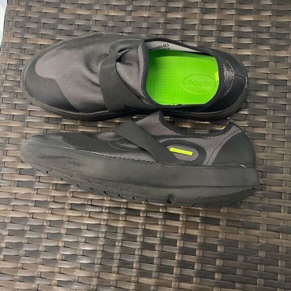 Oofos sneakers men’s size 12.5 main image 5